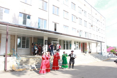 Тбилисских медиков поздравили с наступающим профессиональным праздником