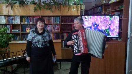 Центральная районная библиотека провела музыкальную мозаику для членов клуба «Надежда»