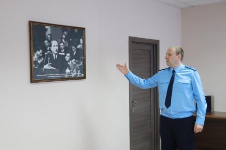 Работники прокуратуры Тбилисского района провели экскурсию в музей прокуратуры и семинар для школьников