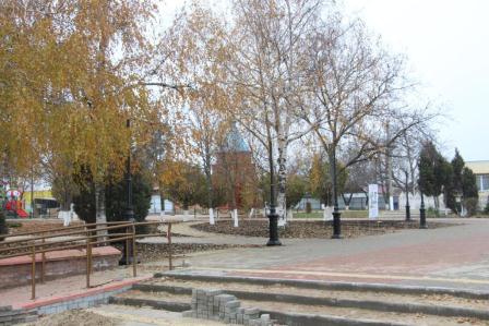 В Тбилисской в парке имени сотника Андрея Гречишкина создают цветочный фонтан