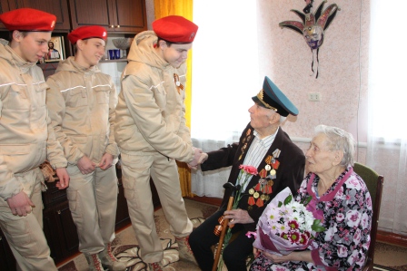Медали в честь 75-летия Победы вручают тбилисским ветеранам