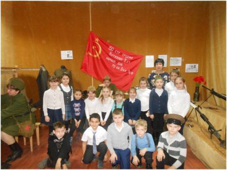 Ученики третьей школы посетили экспозицию «Военный блиндаж»