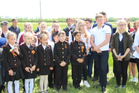 Школьникам показали реконструкцию сражений Великой Отечественной войны