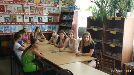 Для тбилисцев из шестой школы провели экскурс в историю православных праздников «Спасы»