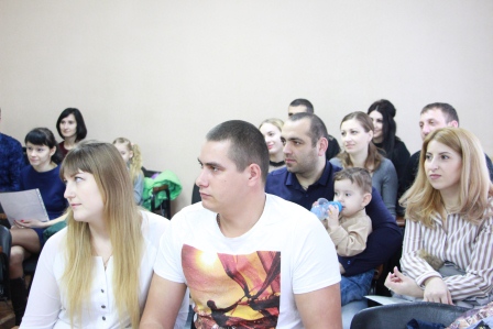 В Тбилисском районе 11 молодых семей получили сертификаты на жилье