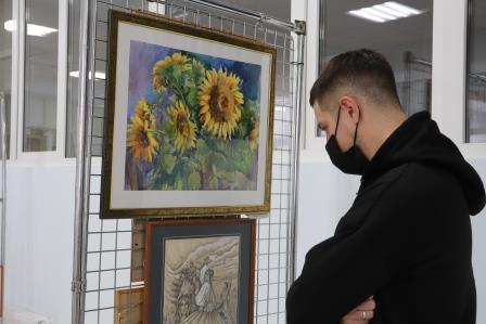 В станице Тбилисской открылась выставка картин