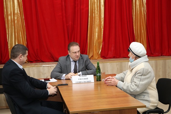 Глава Тбилисского района провел прием граждан в хуторе Северин