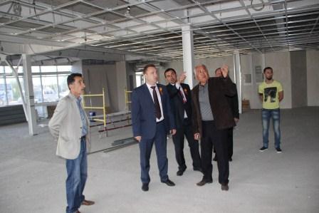 Евгений Ильин продолжает контролировать строительство спортивного комплекса