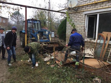 Тбилисцы продолжают оказывать помощь пострадавшим от подтопления