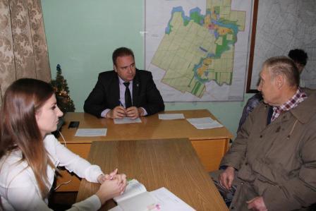 Евгений Ильин провел прием граждан в Песчаном поселении