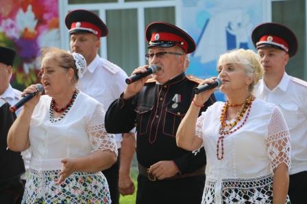 В Тбилисском районе проходит многодневный поход для казачат