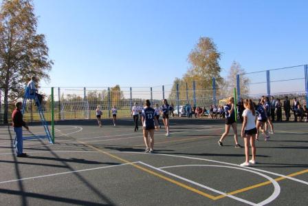 В хуторе Марьинском Тбилисского района торжественно открыли многофункциональную спортивную площадку