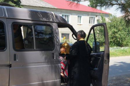 Мощи святой Матроны доставили в Тбилисский район