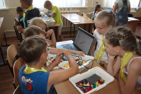 Юные тбилисцы познакомились с робототехникой