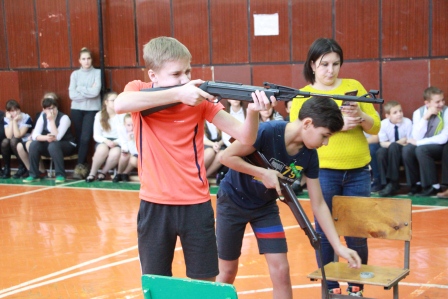 В школах Тбилисского района выбрали лучших атаманов 