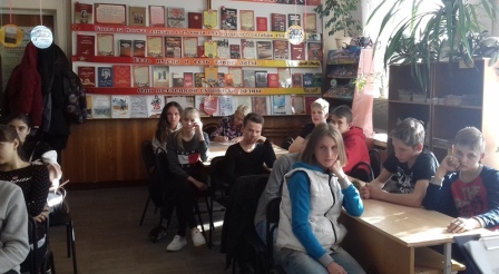 7 ноября 2018 г. центральная районная библиотека провела час добра "Добротой измерь себя" для учеников СОШ №2. 