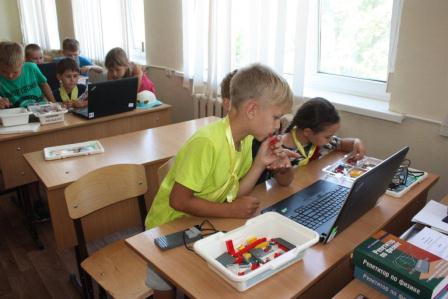Юные тбилисцы познакомились с робототехникой