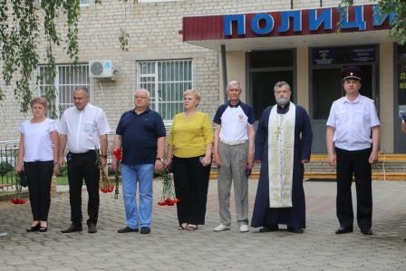 В Тбилисском районе почтили память сотрудников Отдела МВД, погибших при выполнении служебного долга