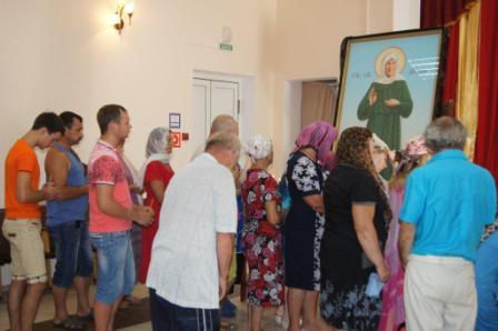 Мощи святой Матроны доставили в Тбилисский район