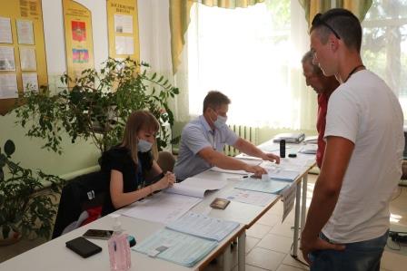 Активность избирателей составляет - 17,55 %