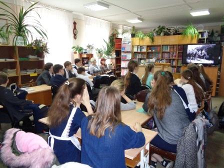 В библиотеке для школьников провели видео-рассказ «Легендарный казачий кавалерийский корпус»