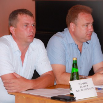 Глава района провел выездное совещание