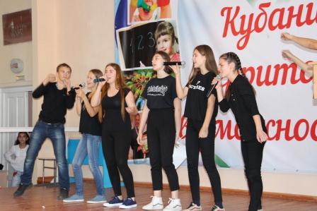 В Тбилисской состоялся полуфинал школьной Лиги КВН