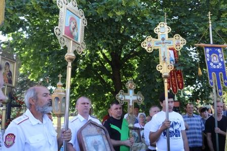 В День святых Петра и Февронии в станице Тбилисской состоялся крестный ход