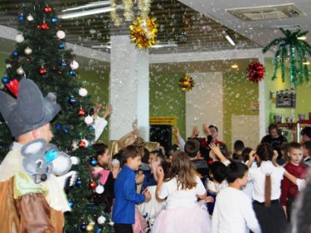 Каспийский Трубопроводный Консорциум вручил 340 подарков маленьким тбилисцам