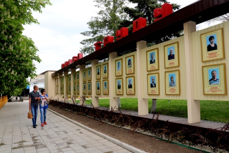 В Тбилисской Доску почета обновили к 1 мая