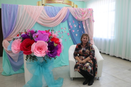 Жительниц Тбилисского района поздравили с наступающим 8 марта