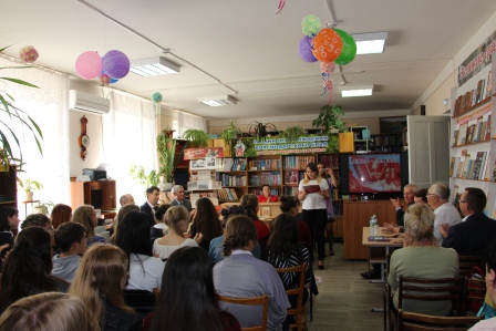 В тбилисской библиотеке прошла встреча двух поколений