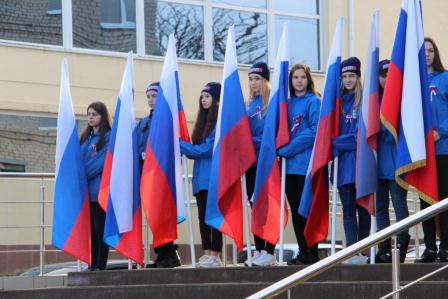 В День Конституции тбилисцы исполнили гимн Российской Федерации