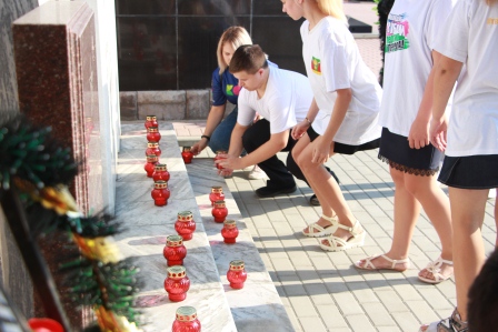 В Тбилисском районе почтили память жертв терактов