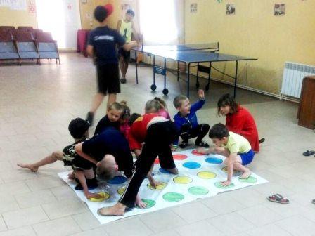 «Потешные игры» порадовали ребят из поселка Первомайского