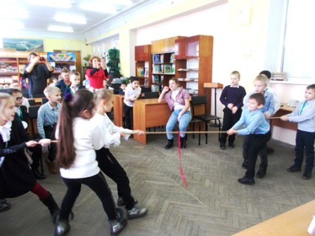 Масленица идет, блины, да мед несет