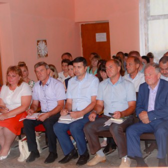 Глава района провел выездное совещание