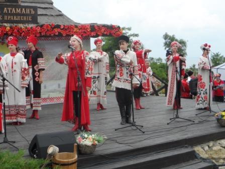 В выставочном комплексе &laquo;Атамань&raquo; фестиваль &laquo;Истоки&raquo; 