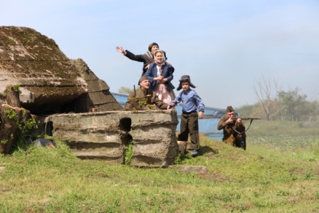 Школьникам показали реконструкцию сражений Великой Отечественной войны