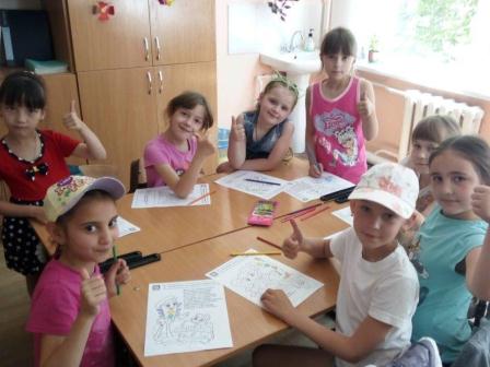 Отдел ГИБДД Тбилисского района провели в школах ряд викторин о правилах дорожного движения 