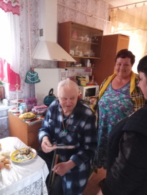 С праздником Весны и Труда!