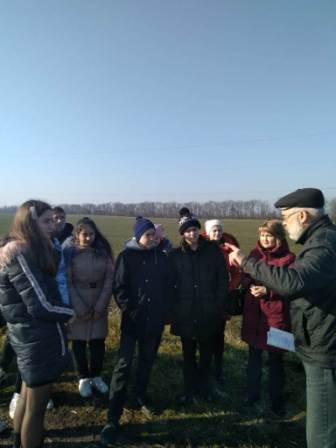 Экскурсию по местам боевой славы провели для тбилисских школьников