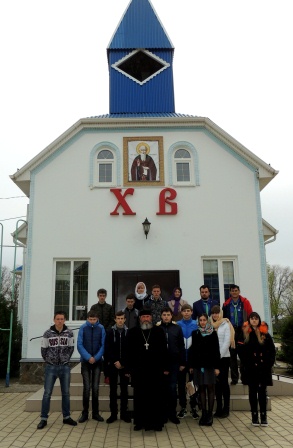 Тбилисские студенты посетили храм в Кореновске