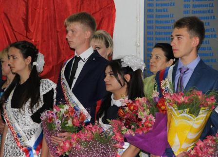 Последний звонок прозвенел в школах Тбилисского района