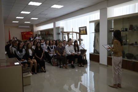 Тбилисские школьники изучают историю малой Родины