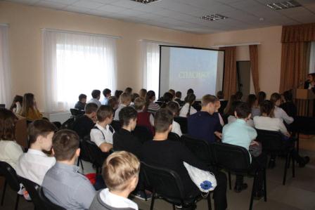 Урок мужества «Горячее сердце» прошел в пятой школе