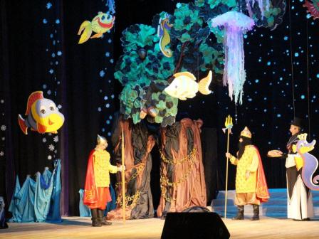 Глава района поздравил детей с новогодними праздниками