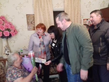 Поздравление тружениц тыла в преддверии 8 Марта