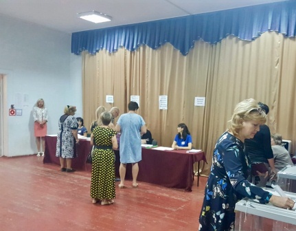 В Тбилисской открылись избирательные участки