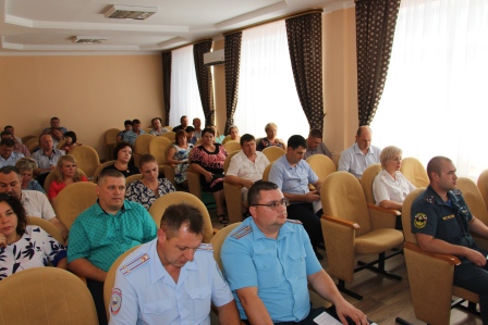 Вопросы безопасности обсудили в районной администрации